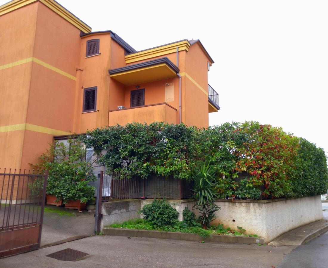 بارونيسي Takeamalficoast City Loft المظهر الخارجي الصورة
