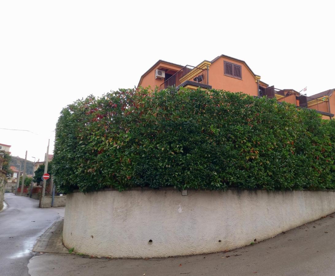 بارونيسي Takeamalficoast City Loft المظهر الخارجي الصورة